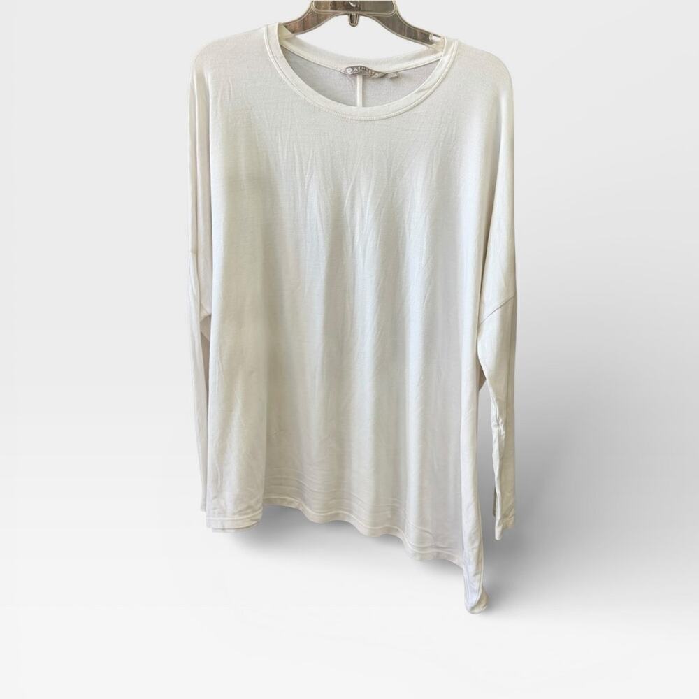 Athleta Size Large Soft White Stretchy Long Sleeve Top Asymmetrical Hem Casual